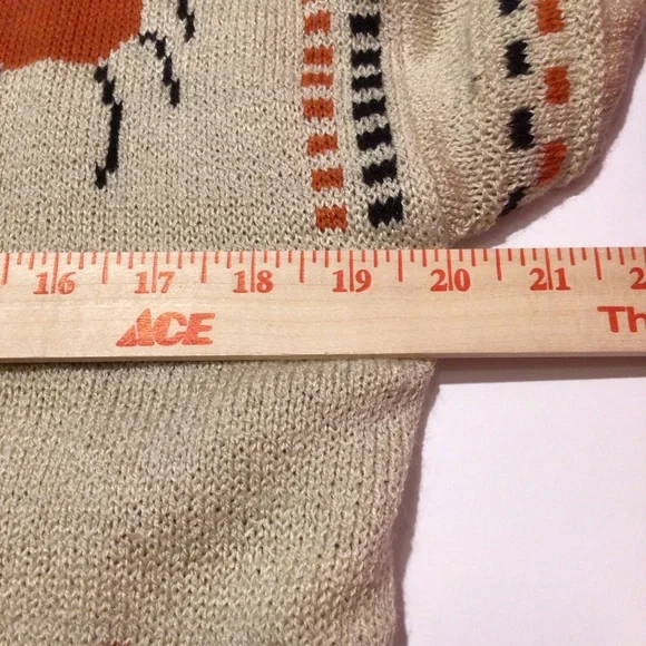 Wanna B Halloween Inspired Sweater Size S - Picture 10 of 11